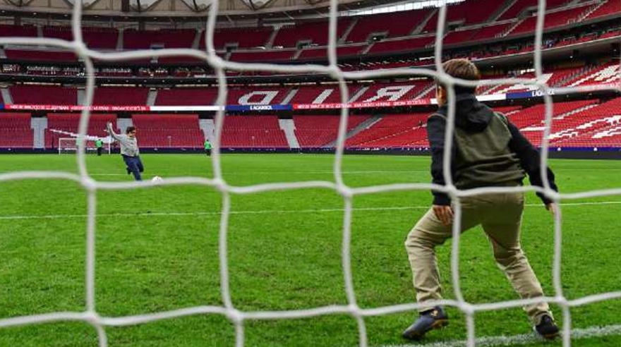 penalty-shootout-atletico-de-madrid-experience-parada