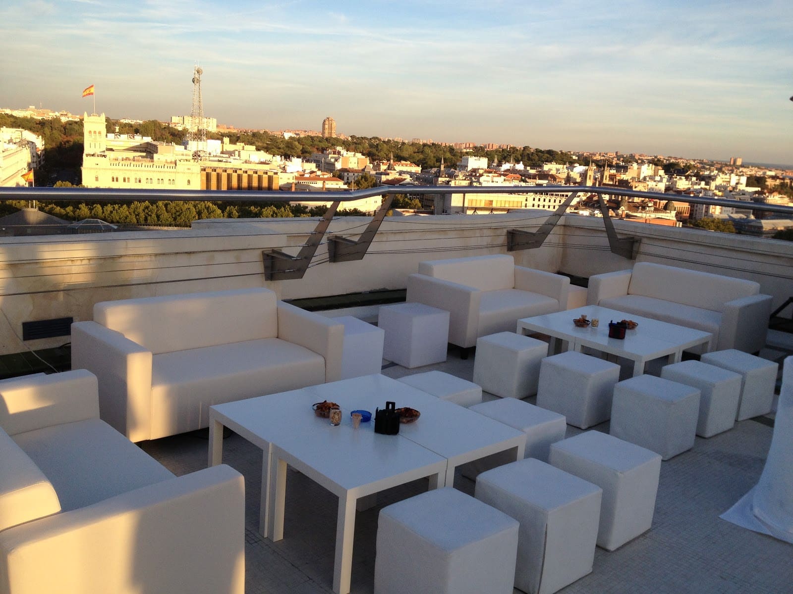10 Amazing Rooftop Terraces Overlooking Madrid Citylife